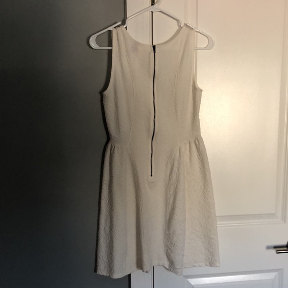Cream Winter Dress. - Picture 4 of 4